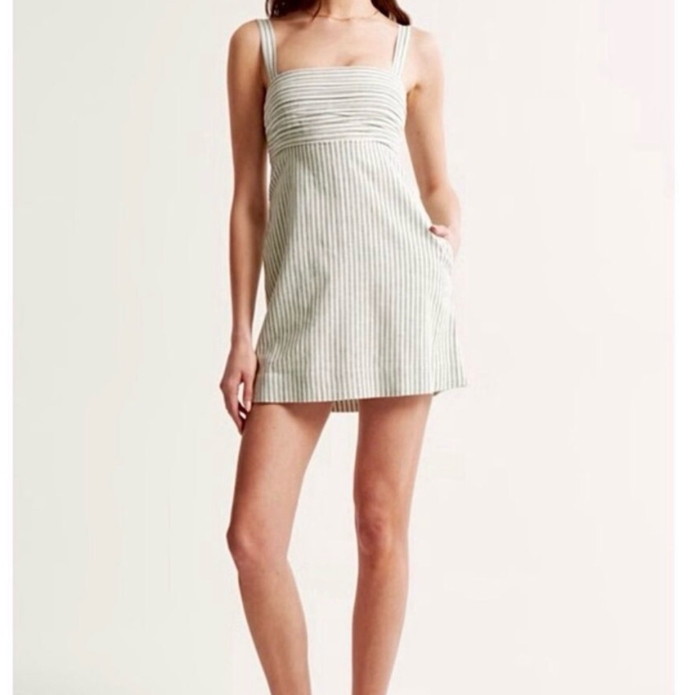 Abercrombie & Fitch green striped linen romper, size SP